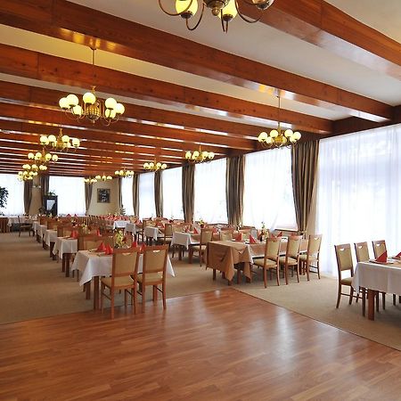 Hotel Manes Svratka Екстер'єр фото
