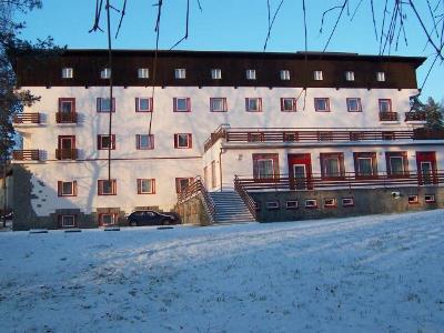 Hotel Manes Svratka Екстер'єр фото